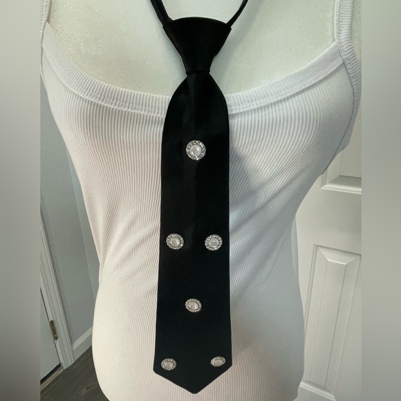 Sprigs Faux Fur Scarf Soft and Women’s Neck Tie - Picture 8 of 14